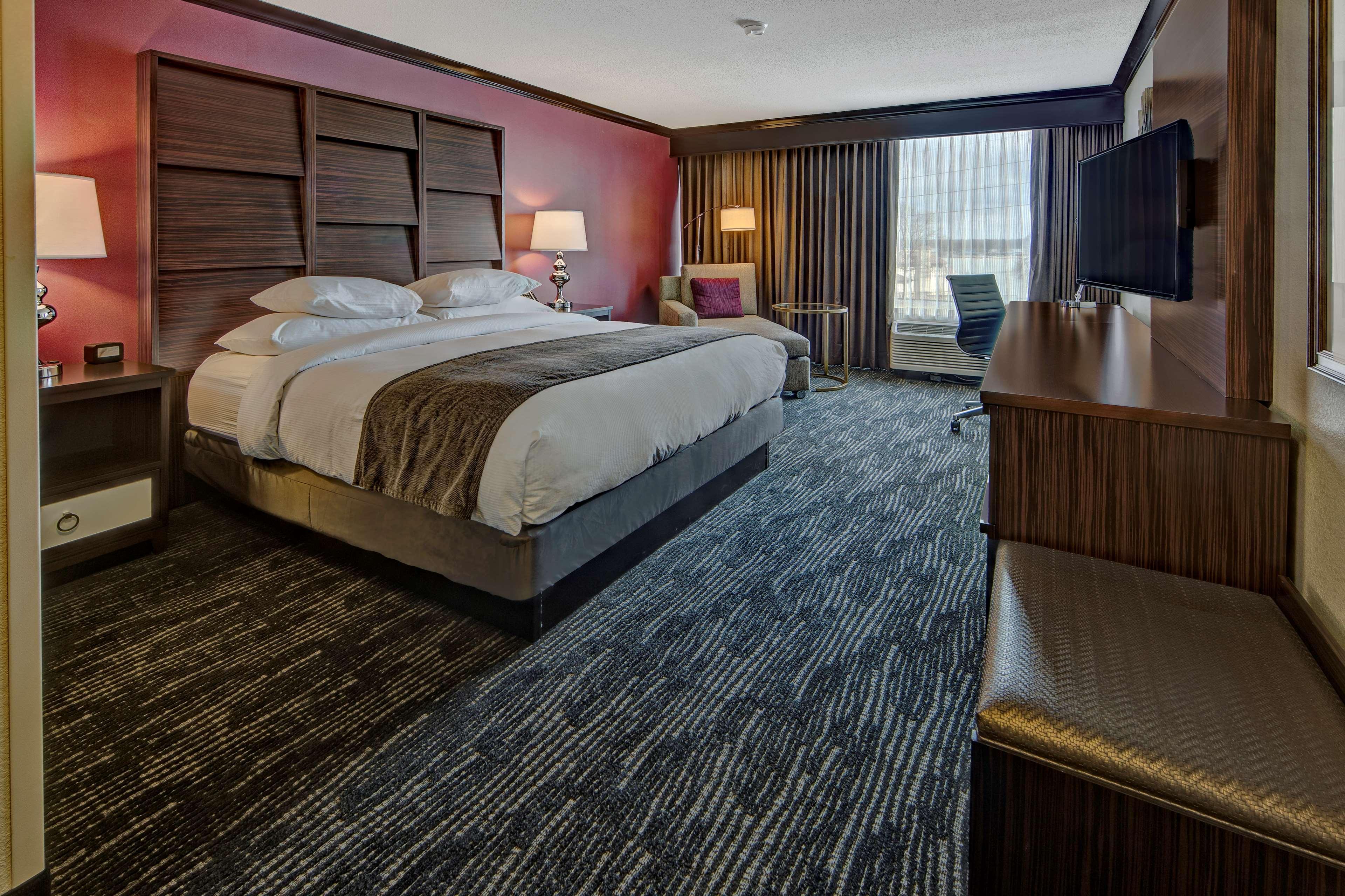 Doubletree By Hilton Decatur Riverfront Extérieur photo
