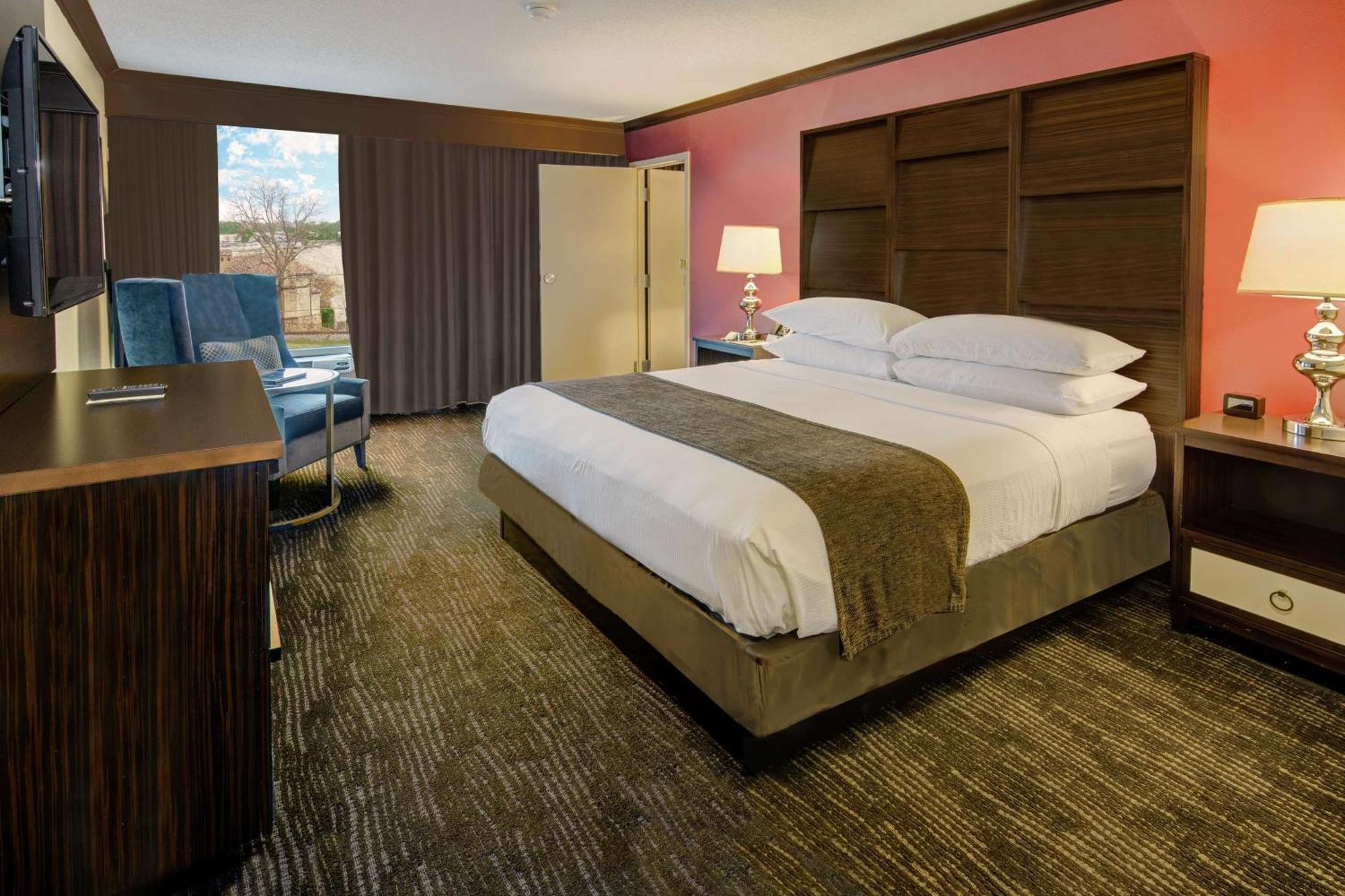 Doubletree By Hilton Decatur Riverfront Extérieur photo