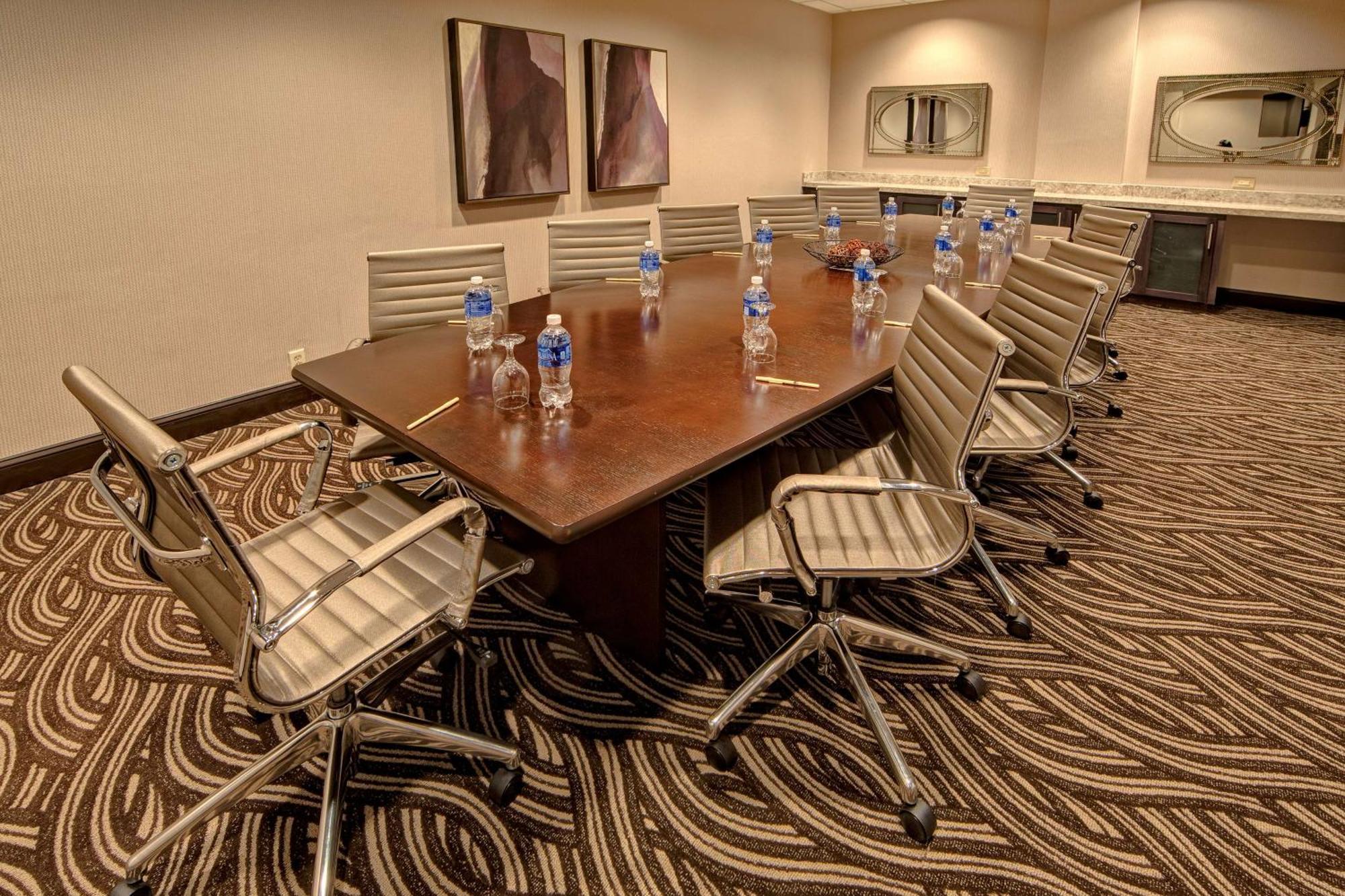 Doubletree By Hilton Decatur Riverfront Extérieur photo