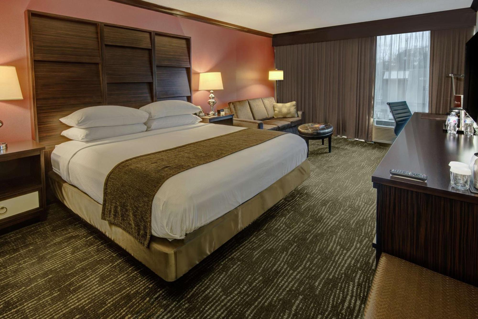 Doubletree By Hilton Decatur Riverfront Extérieur photo