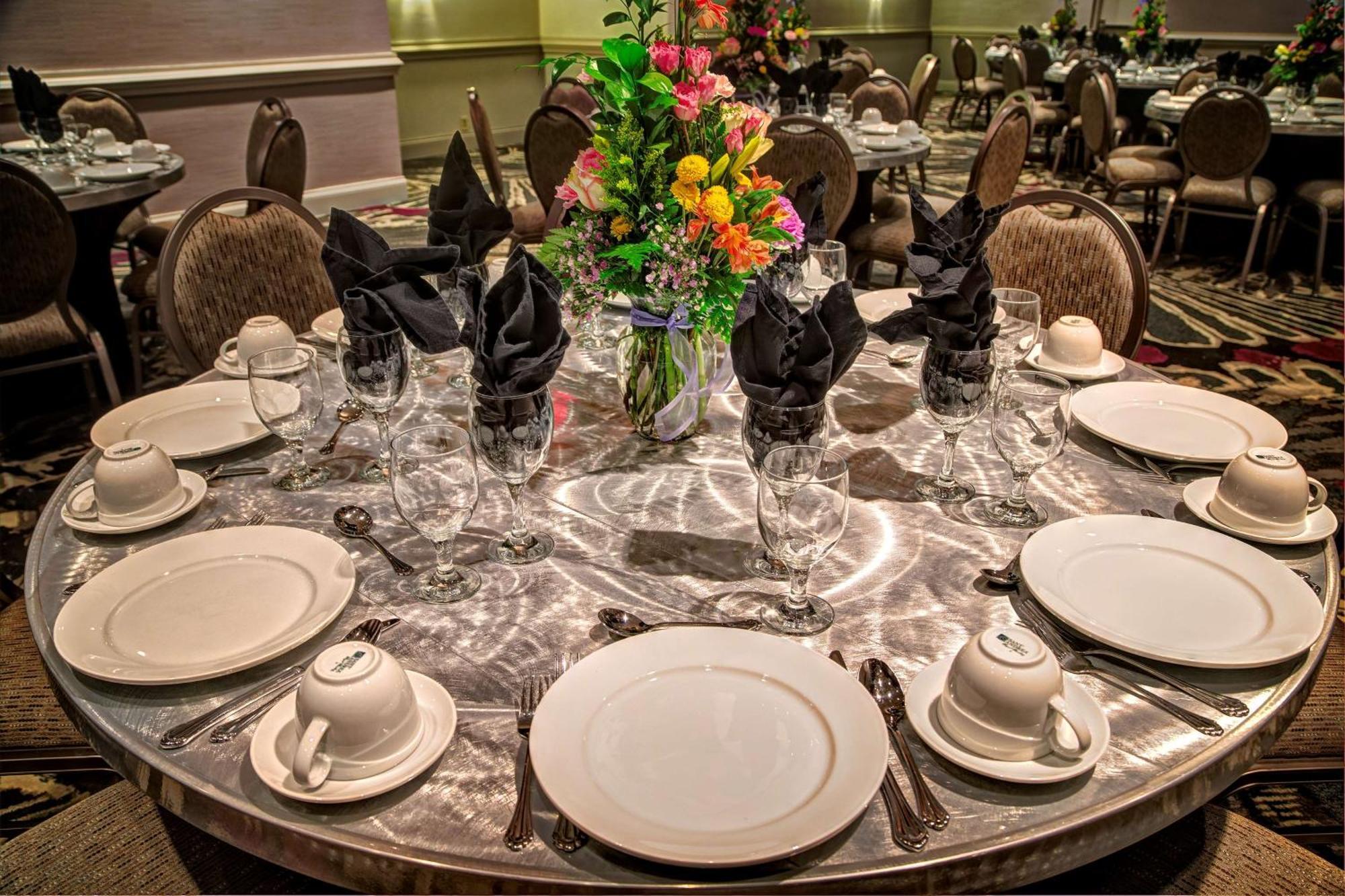 Doubletree By Hilton Decatur Riverfront Extérieur photo