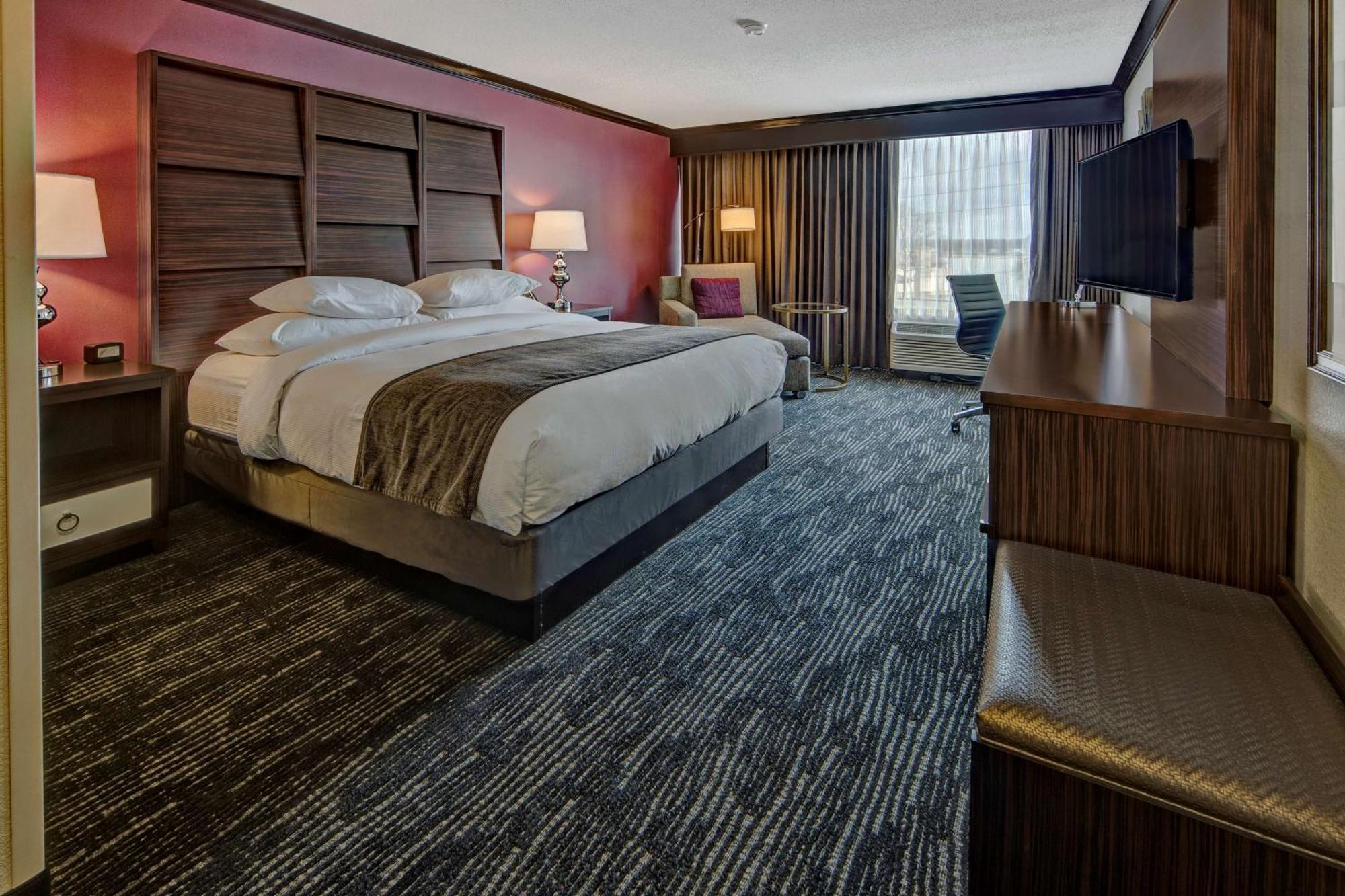 Doubletree By Hilton Decatur Riverfront Extérieur photo