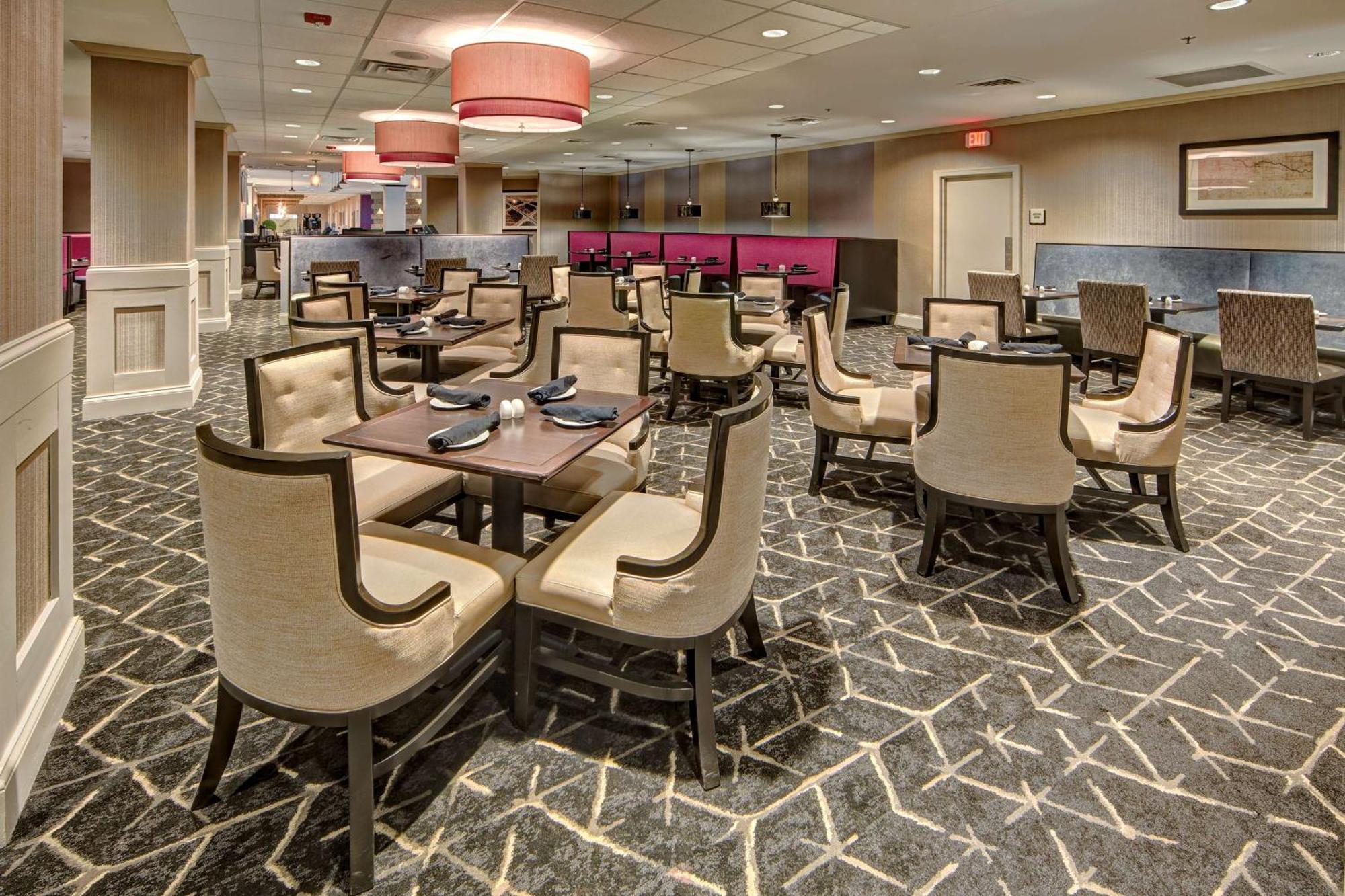 Doubletree By Hilton Decatur Riverfront Extérieur photo